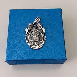 S925 Sterling Silver pendant (never worn)